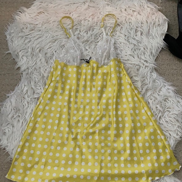 3/$20 Yellow polka dot nightie, size small